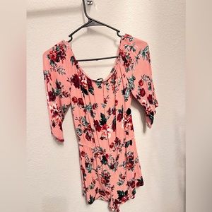 I’m selling this beautiful dress for spring